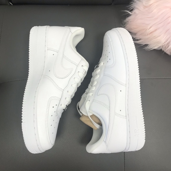 Nike Shoes - Nike Air Force 1 Low '07 Women